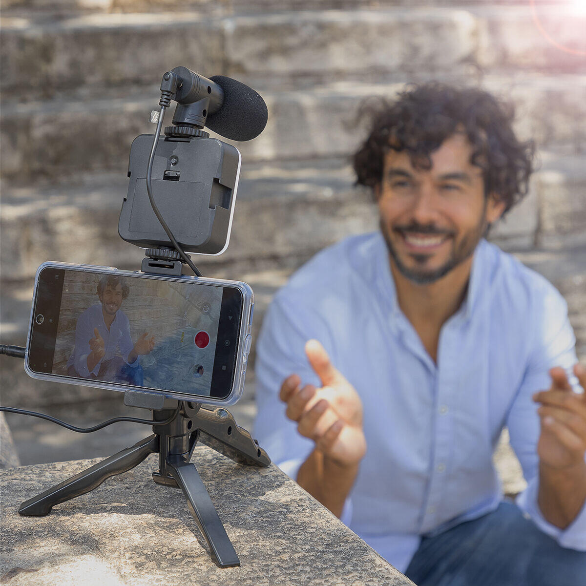 Kit Vlogging com Luz, Microfone e Mando Plodni InnovaGoods 6 Peças