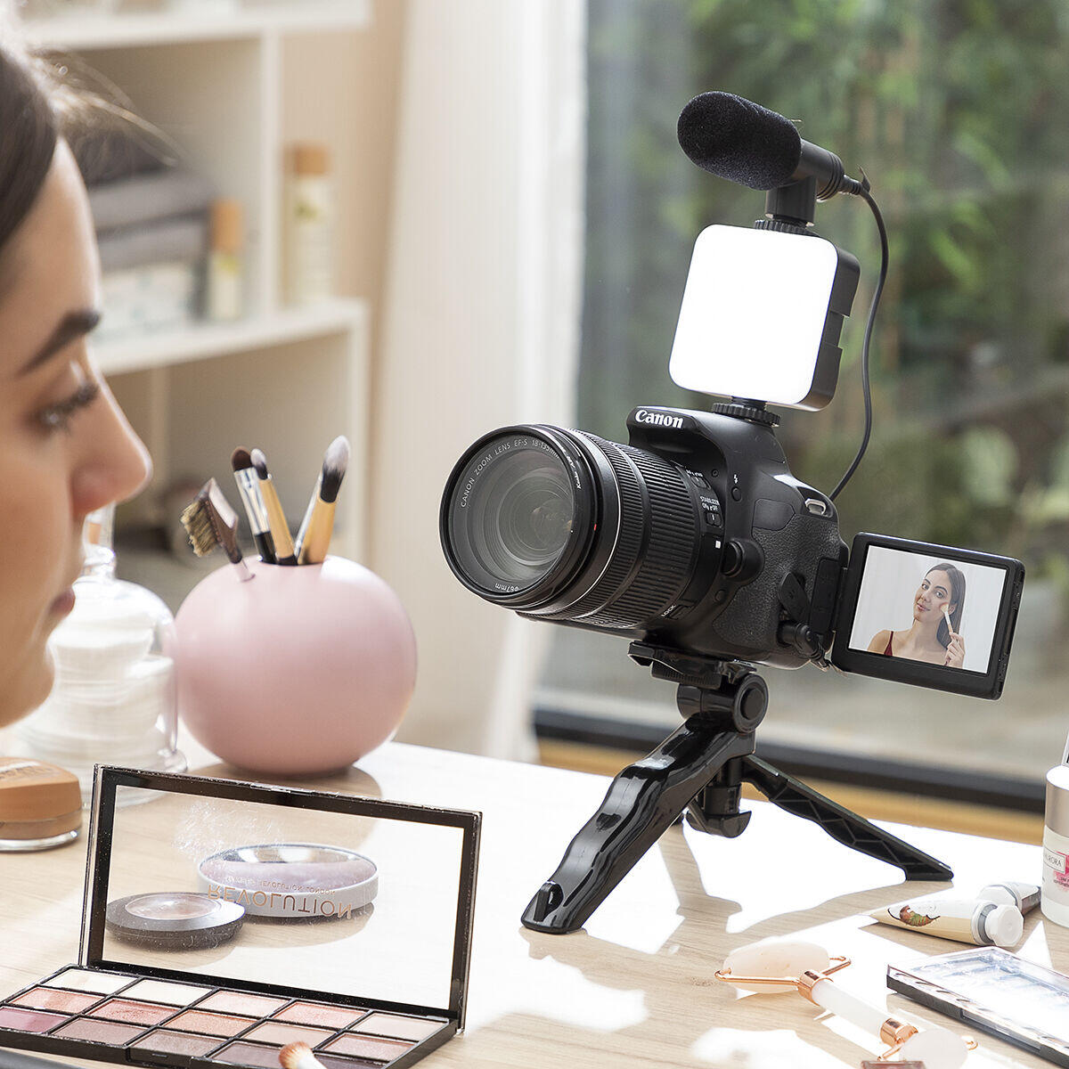 Kit Vlogging com Luz, Microfone e Mando Plodni InnovaGoods 6 Peças