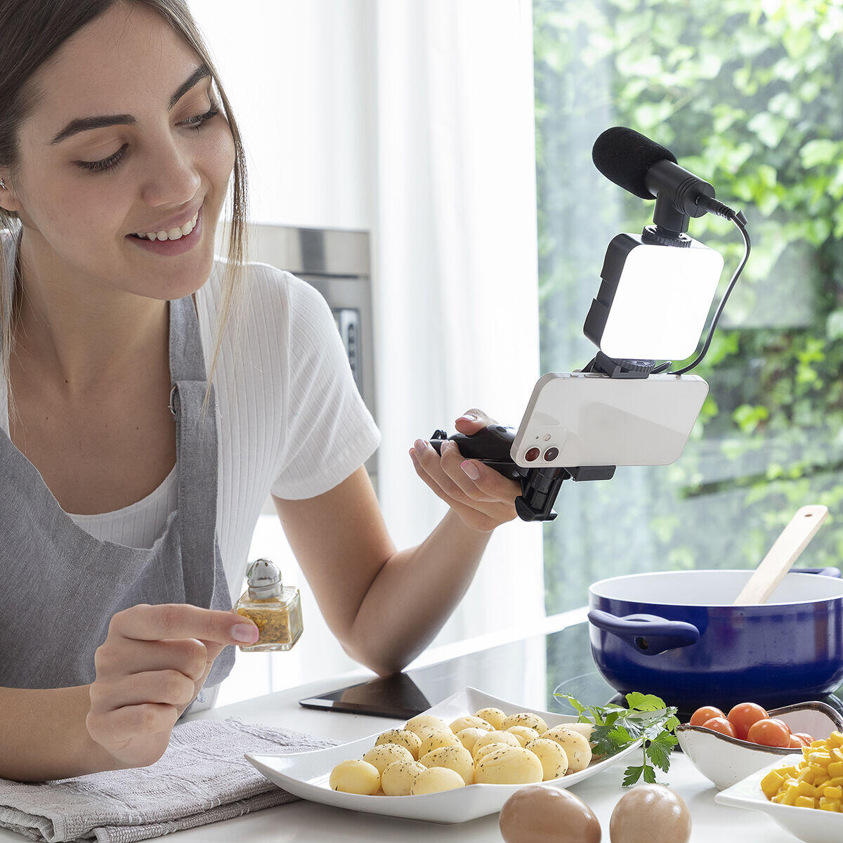Kit Vlogging com Luz, Microfone e Mando Plodni InnovaGoods 6 Peças
