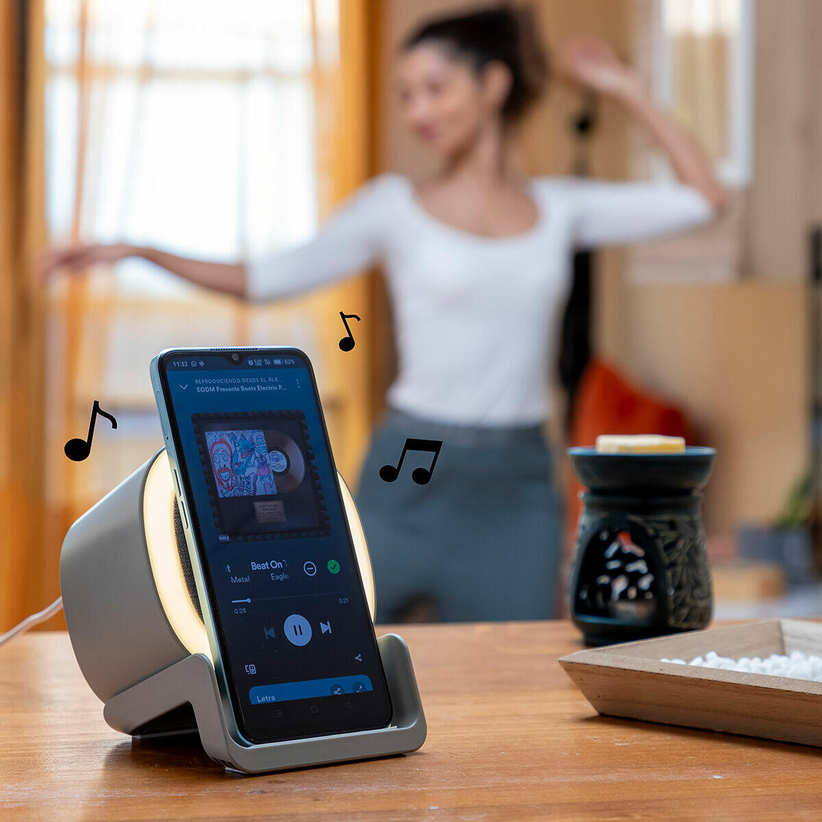 Altavoz Carregador Inalámbrico com LED Souwis InnovaGoods